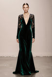 Zapaka Dark Green Velvet Long Formal Dress with Lace V-Neck Mermaid Long Sleeves Holiday Party Dress
